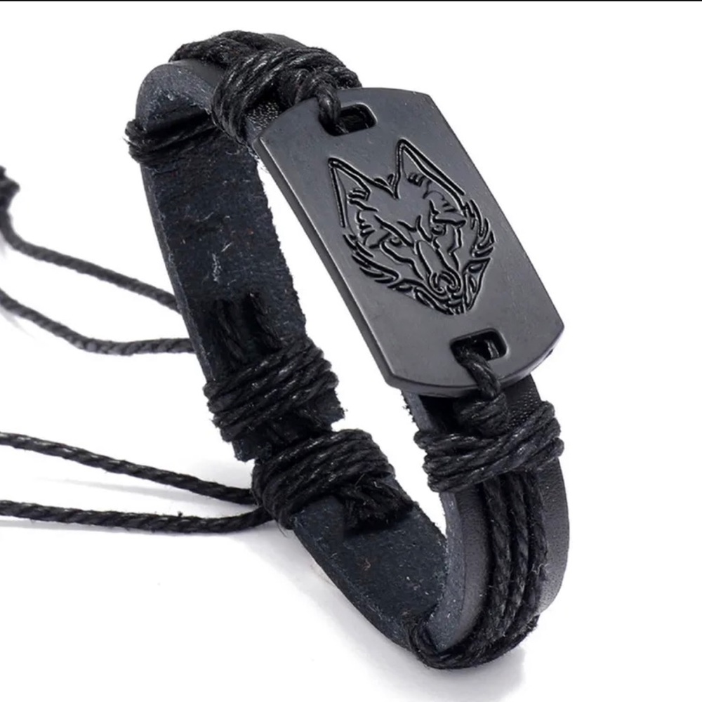 Leather pull tie bracelet
